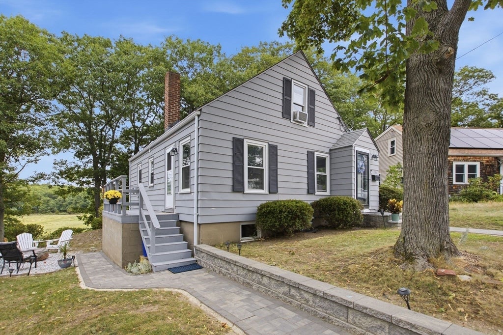 114 Clinton Rd