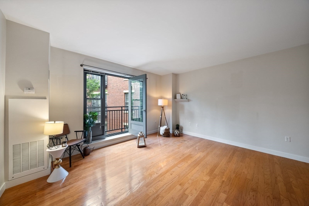 519 Harrison Ave D421