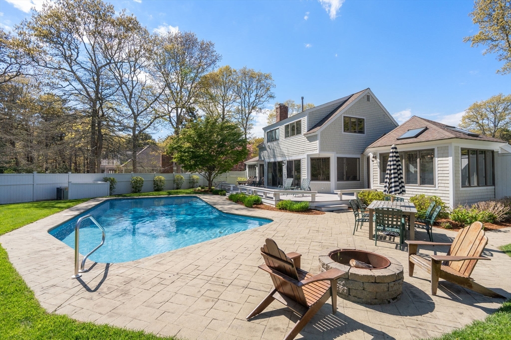 26 Driftwood Cir