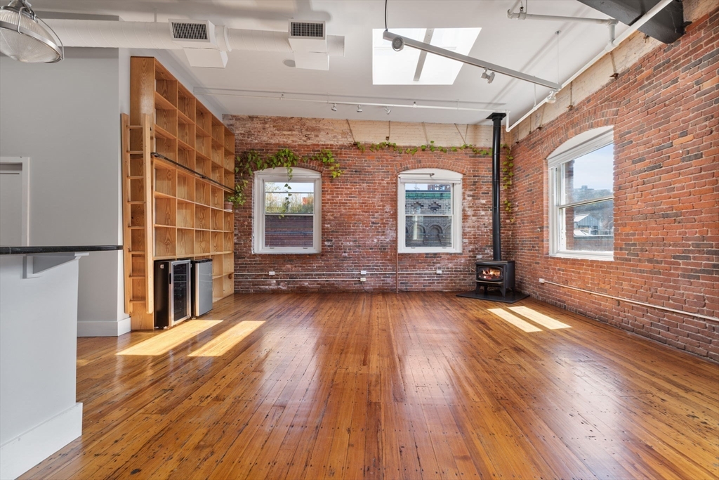 150 Lincoln Street 6A