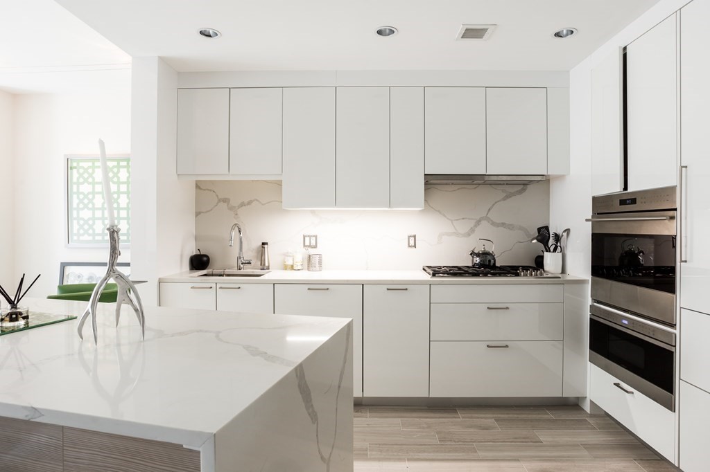 580 Washington St 1214