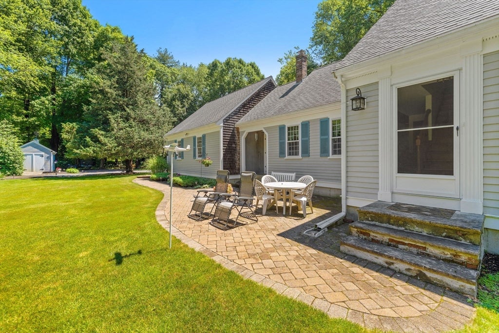 25 Indian Pond Rd