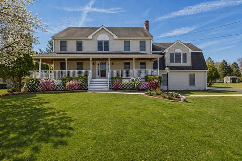 Photo of 3 Taylor RD, Bellingham, MA 02019 (MLS # 73513099)