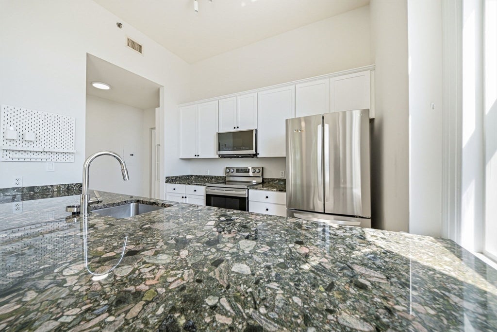 145 Glenwood Street #304, Malden, MA, 145 Glenwood Street #304, Malden, MA Photo #17