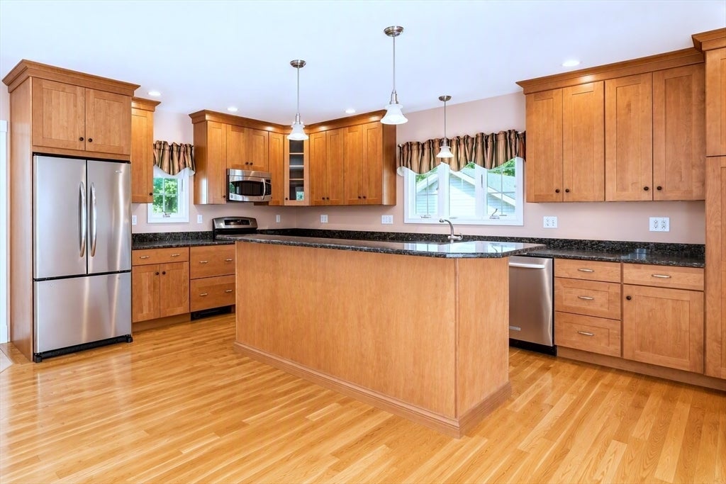 68 White Street, Weymouth, MA, 68 White Street, Weymouth, MA Photo #6