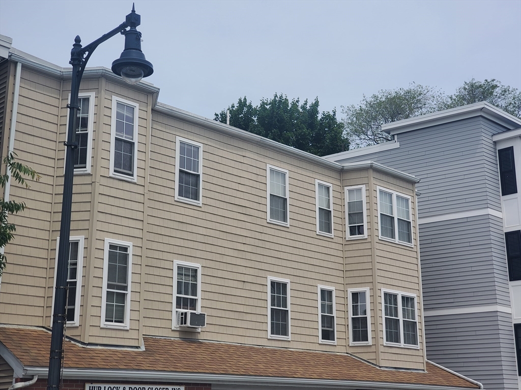 281-281A Dorchester St