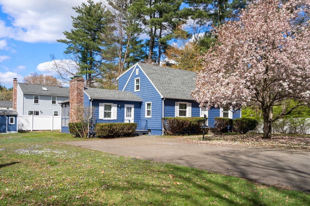64 Pinewood Ave