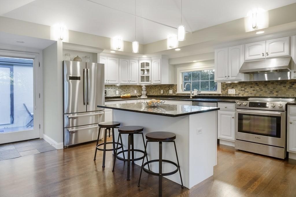 10 Hillcrest Parkway
