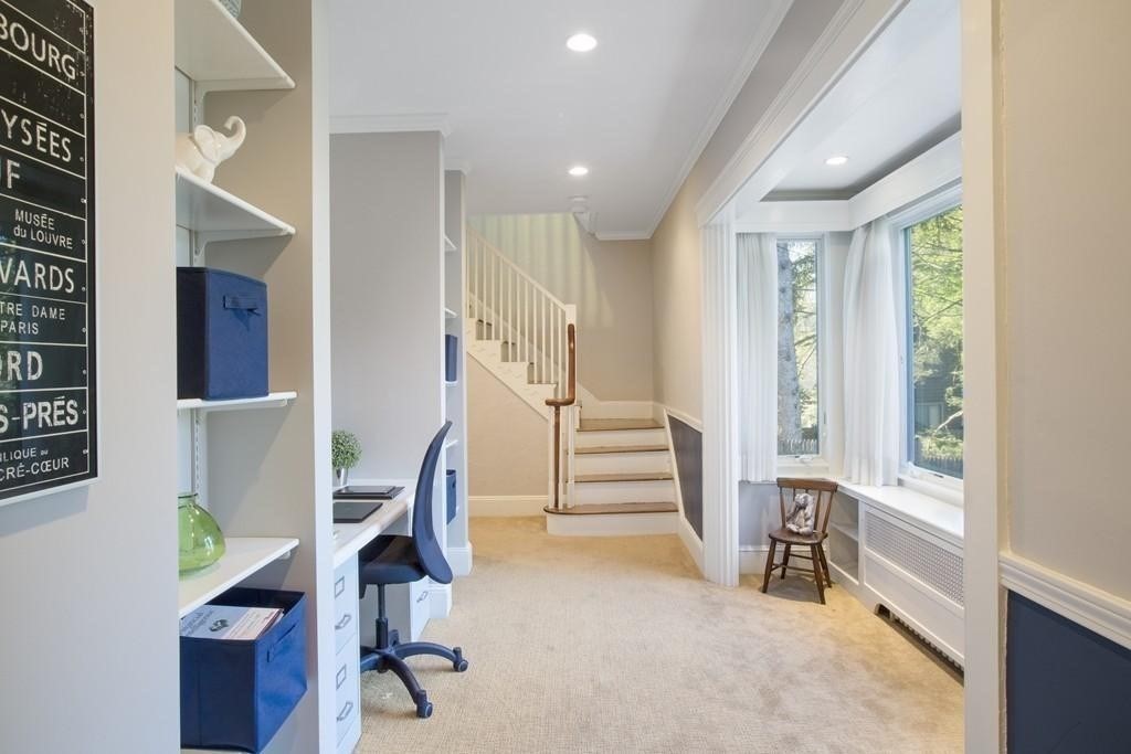 10 Hillcrest Parkway
