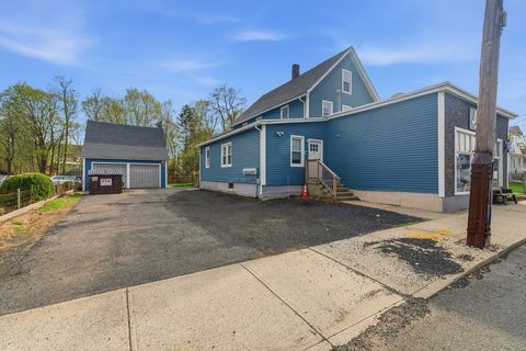 Photo of 48 Hubbard St #1R, Ludlow, MA 01056 (MLS # 73526720)