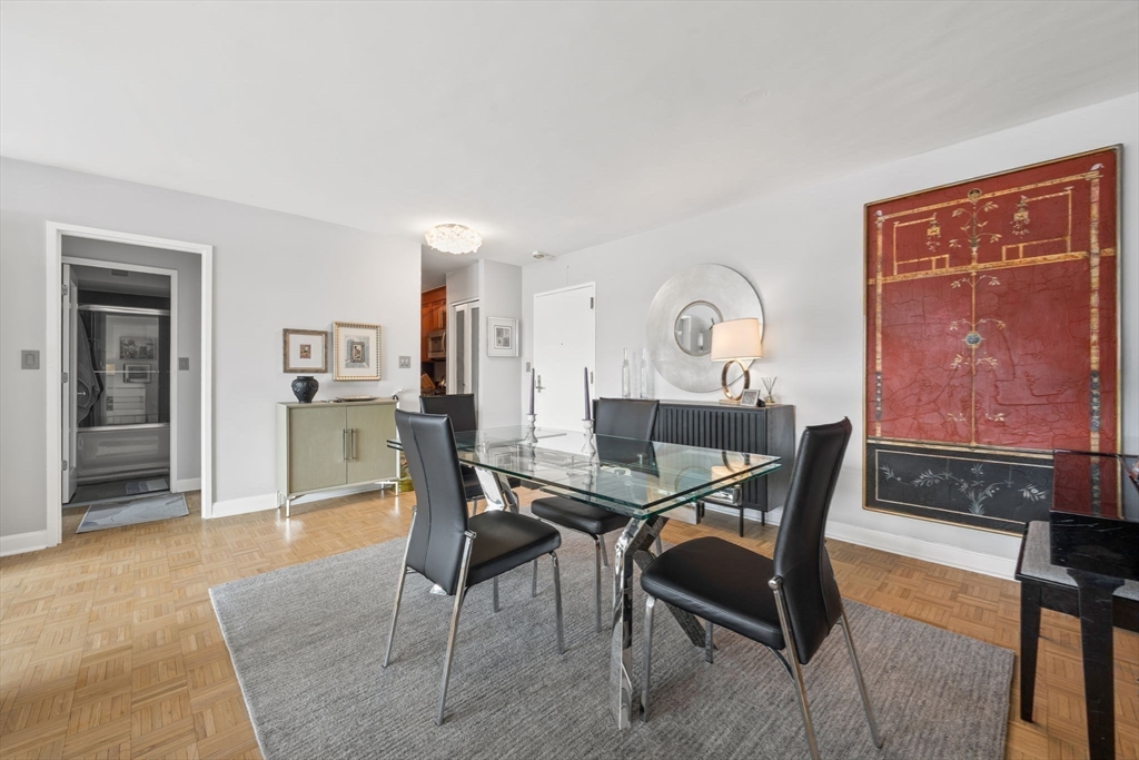 566 Commonwealth 608