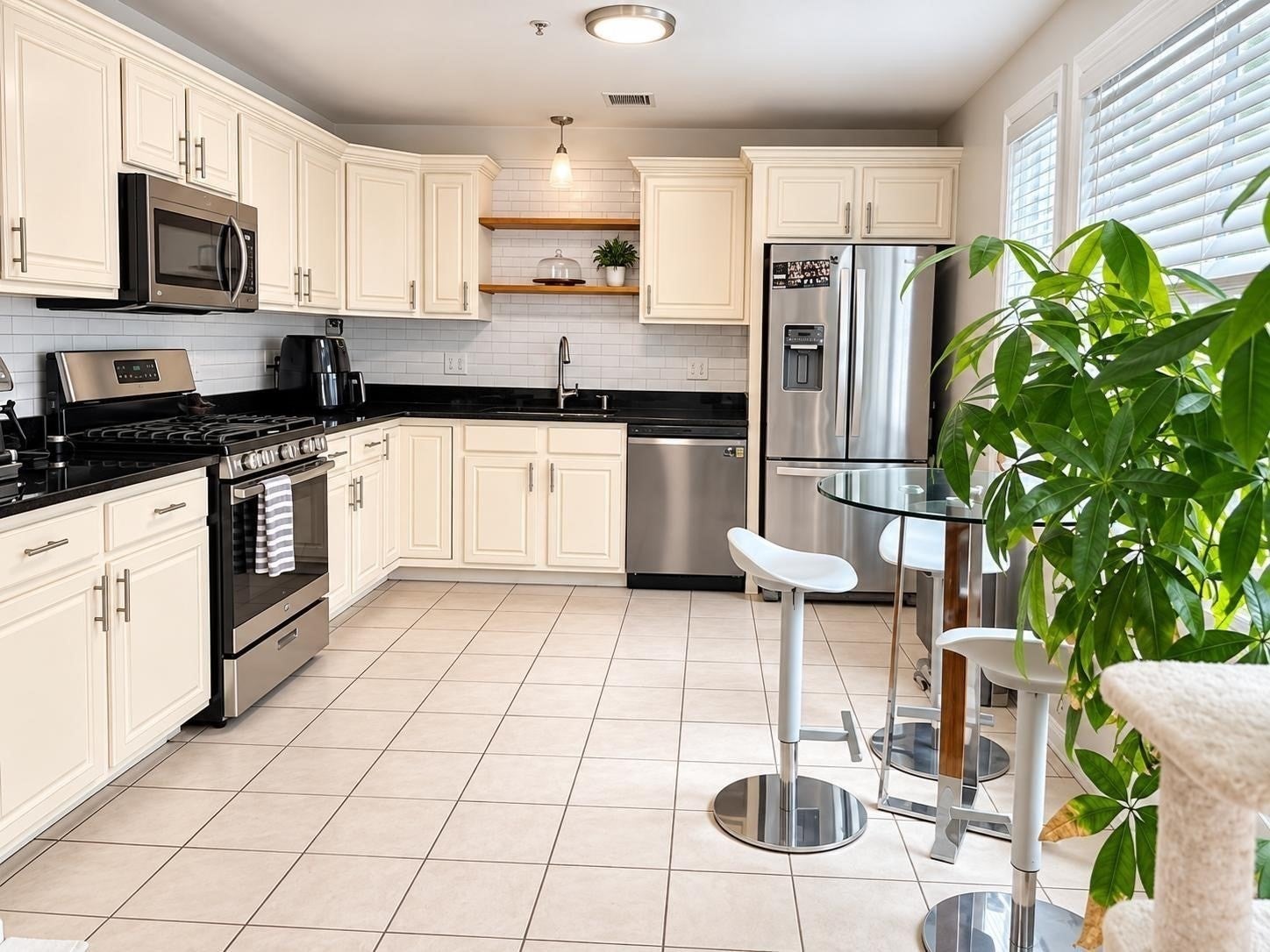 627 Revere Beach Pkwy 627