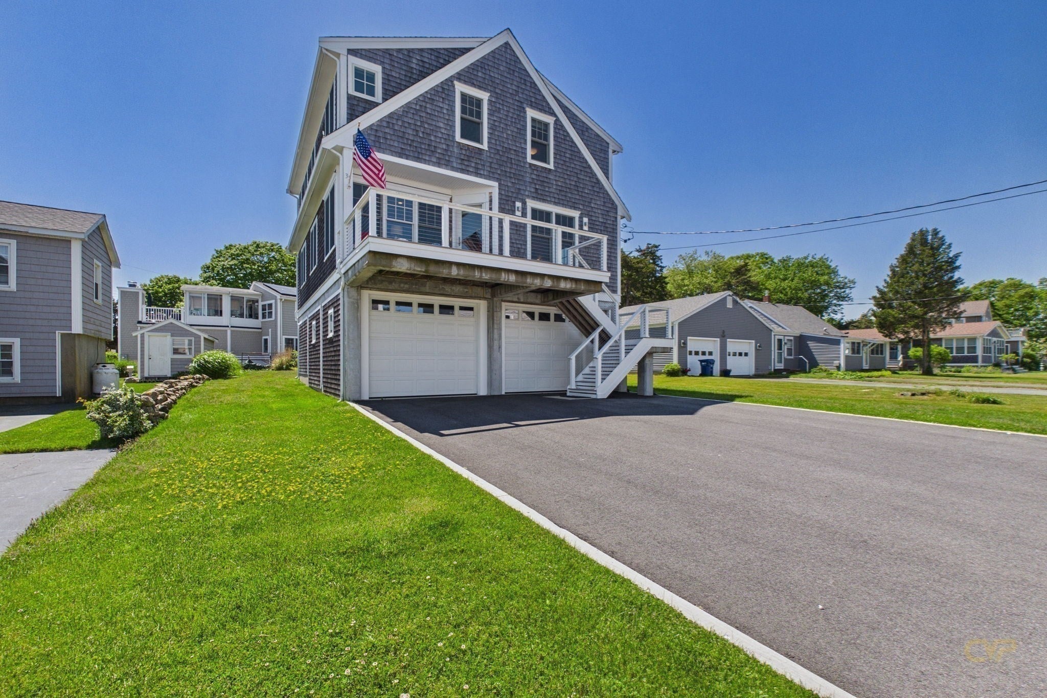 35 Shore Dr