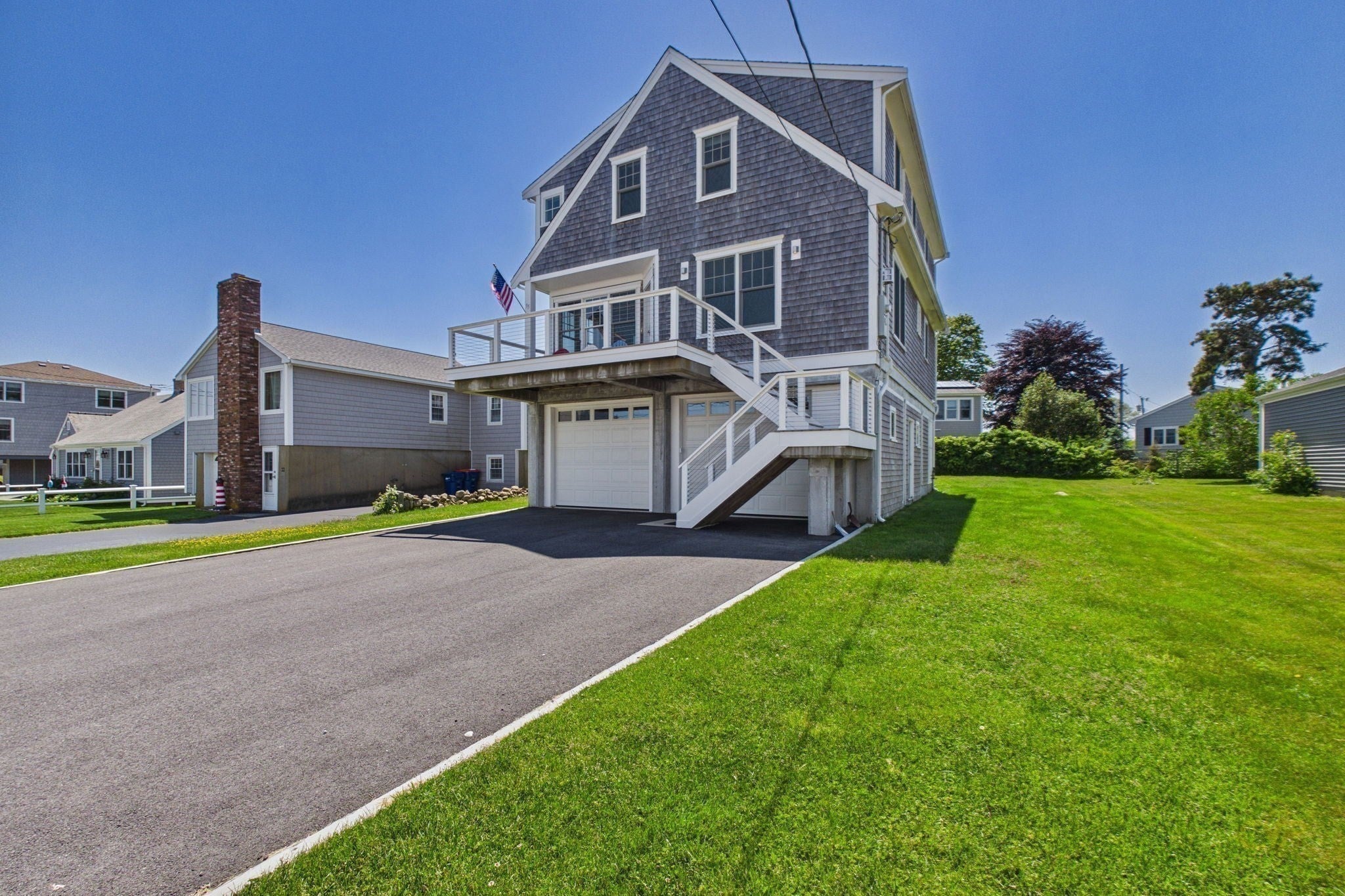 35 Shore Dr