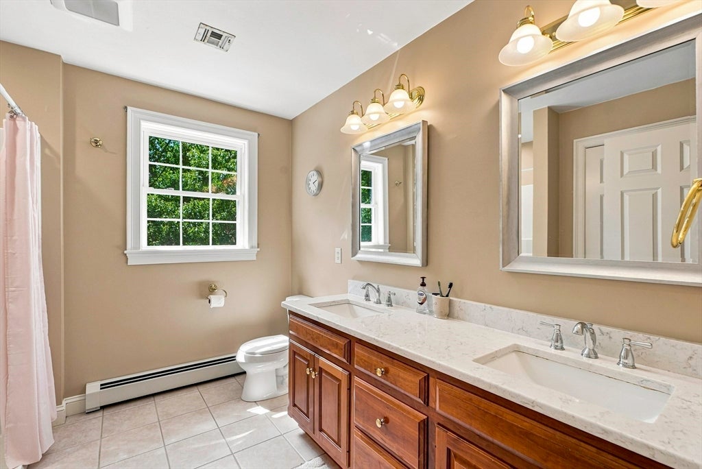 161 South St, Upton, MA Photo #25