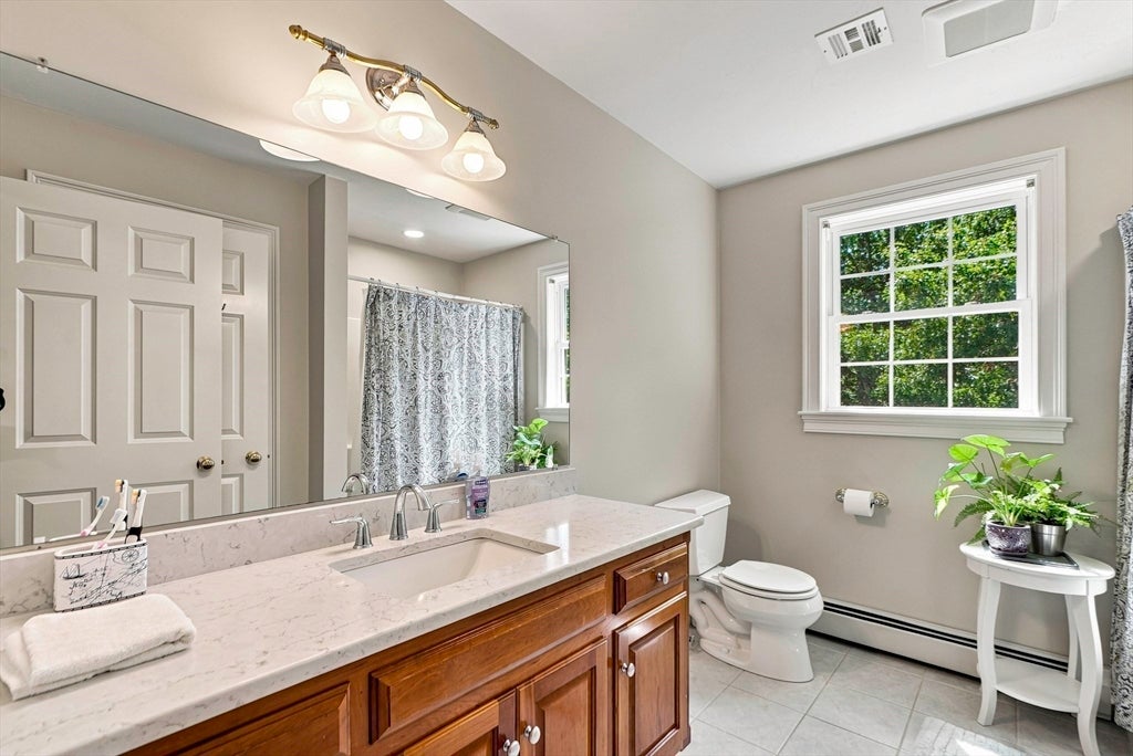 161 South St, Upton, MA Photo #31