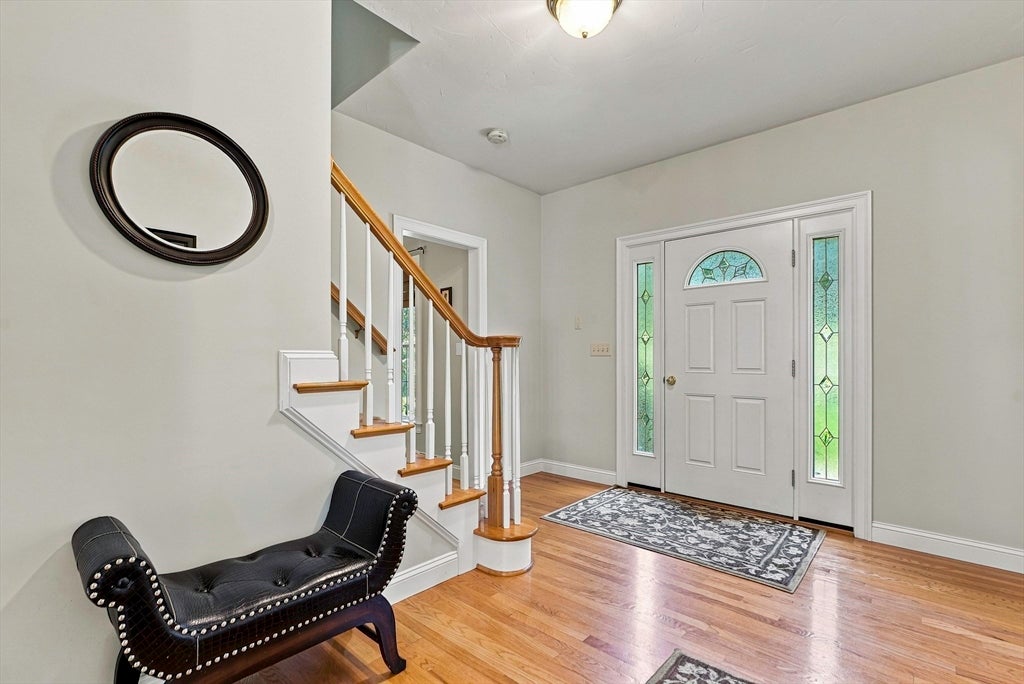 161 South St, Upton, MA Photo #4