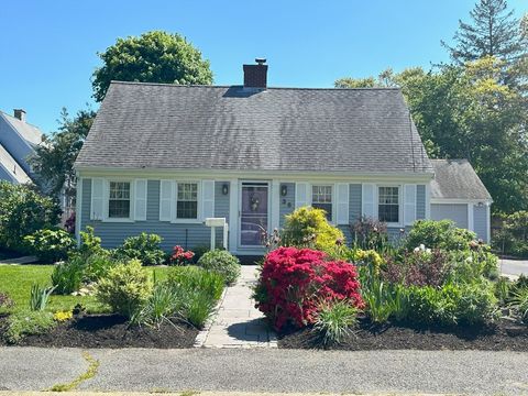 35 Walnut St Barnstable MA 02601