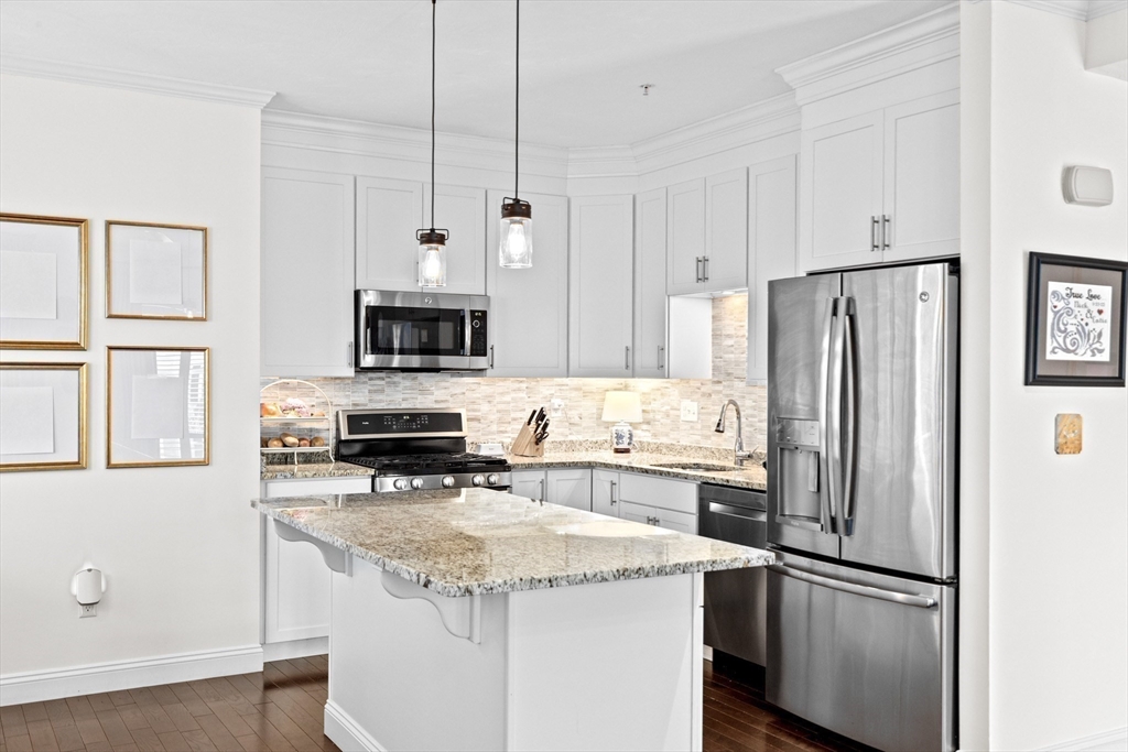 48 Meetinghouse Rd 48
