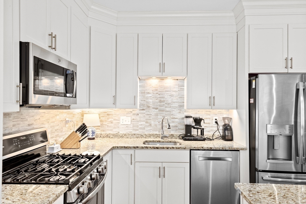 48 Meetinghouse Rd 48