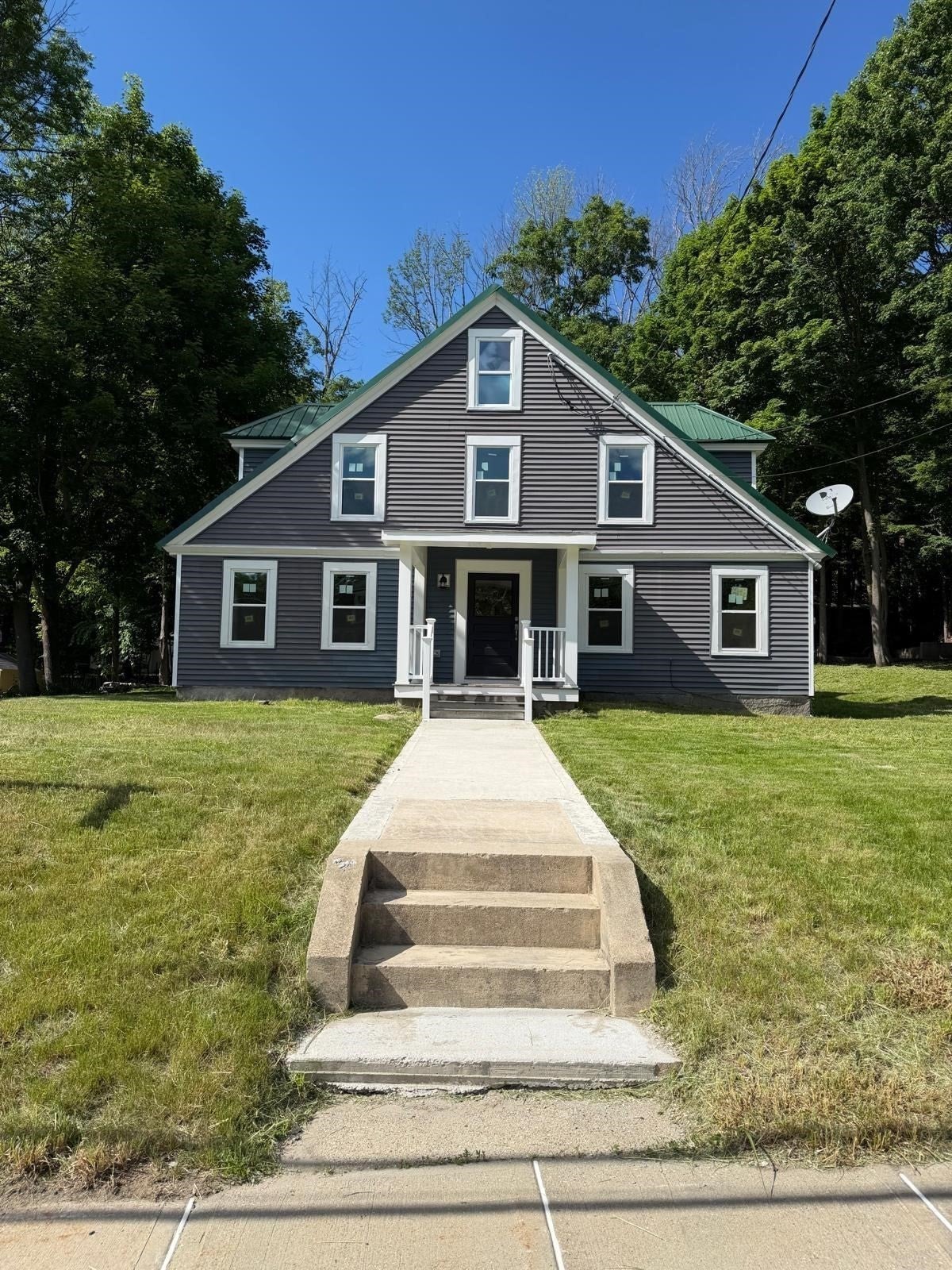 18 Main St