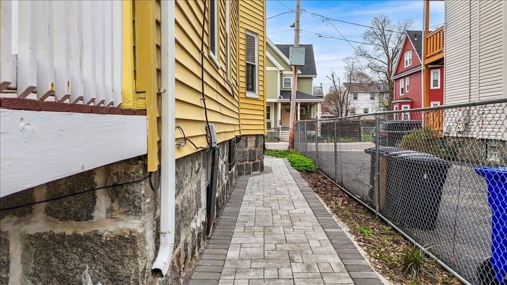 55 Mascot St