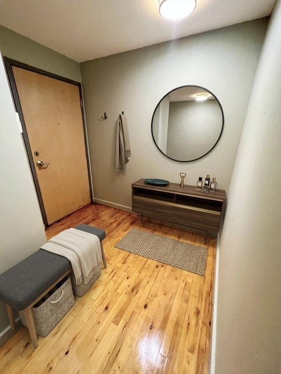 210 Lincoln Street 304