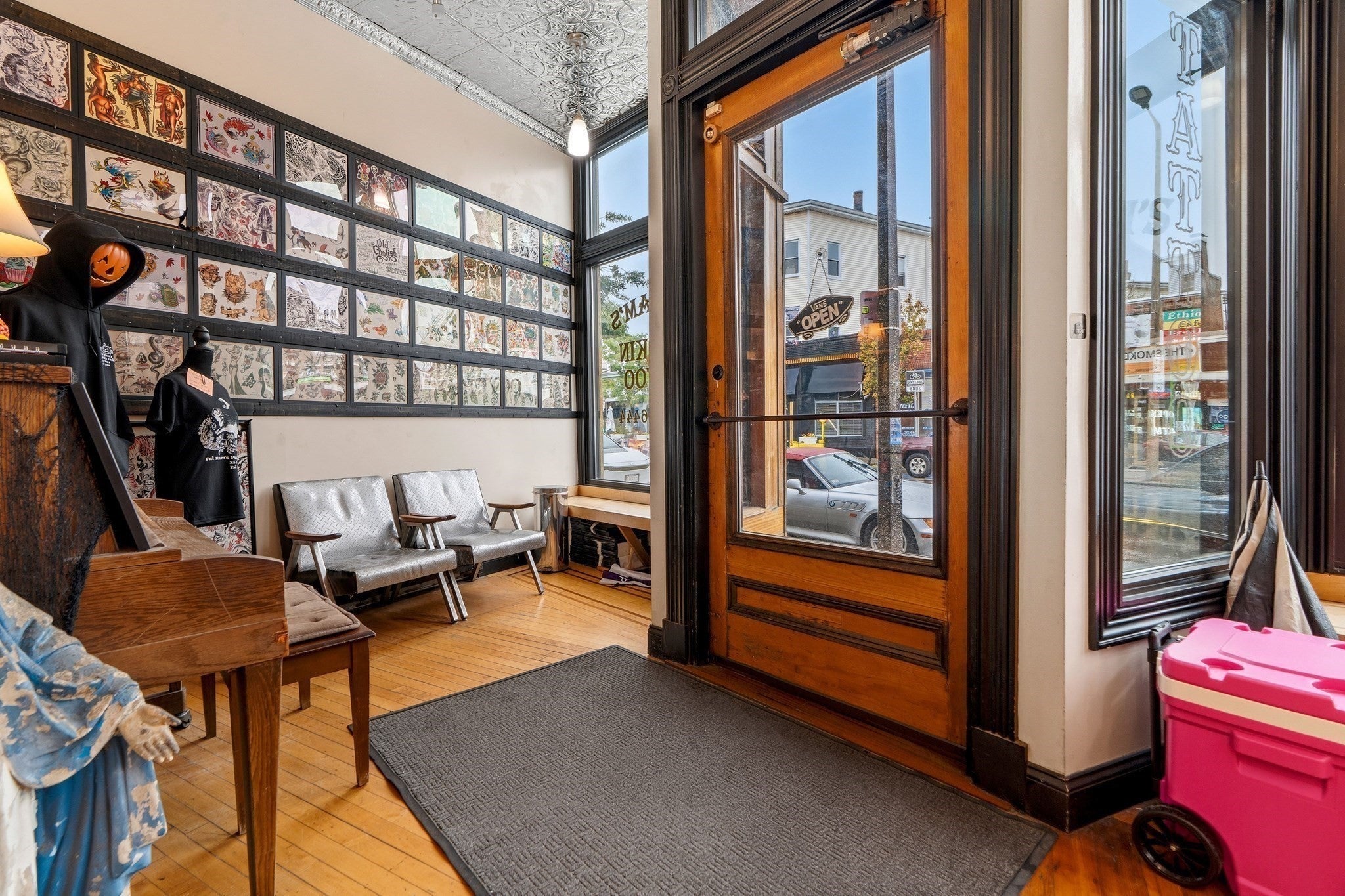 374-374A Centre St