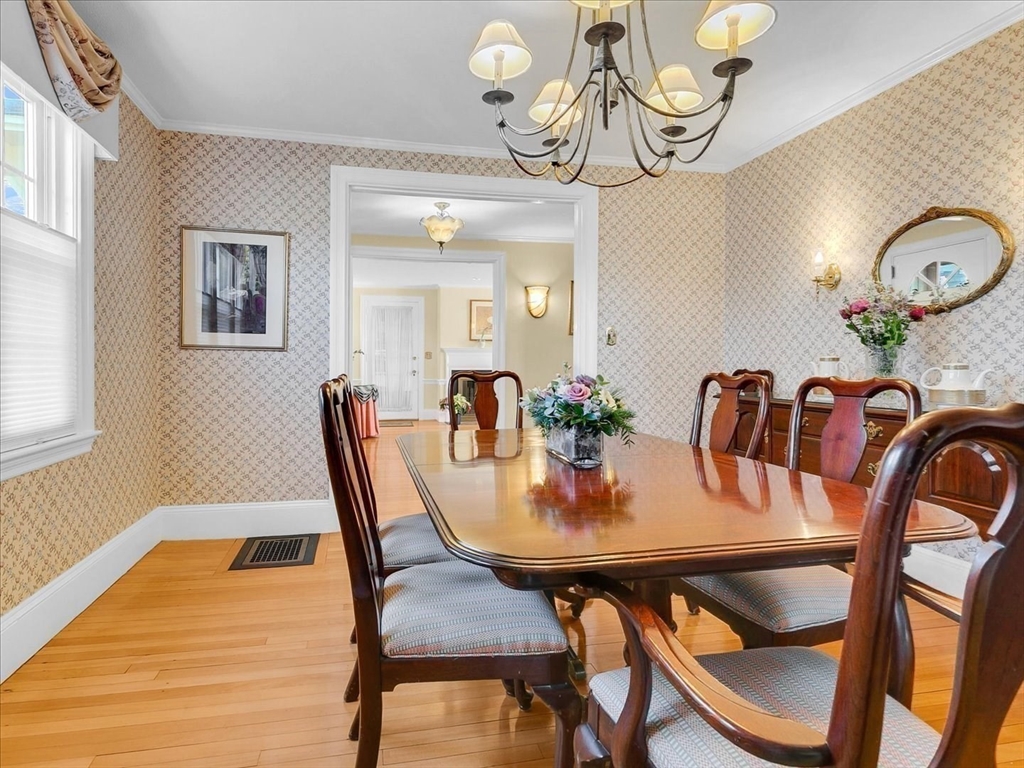 243 Upland Ave, Newton, MA Photo #19