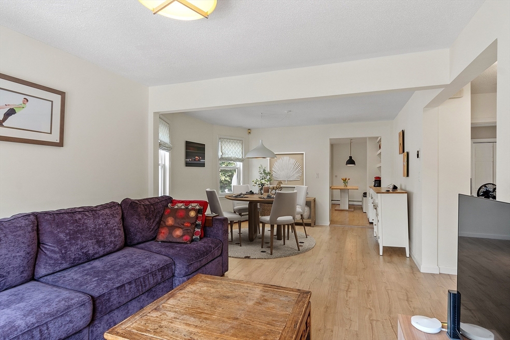 34 Amsden Street 2