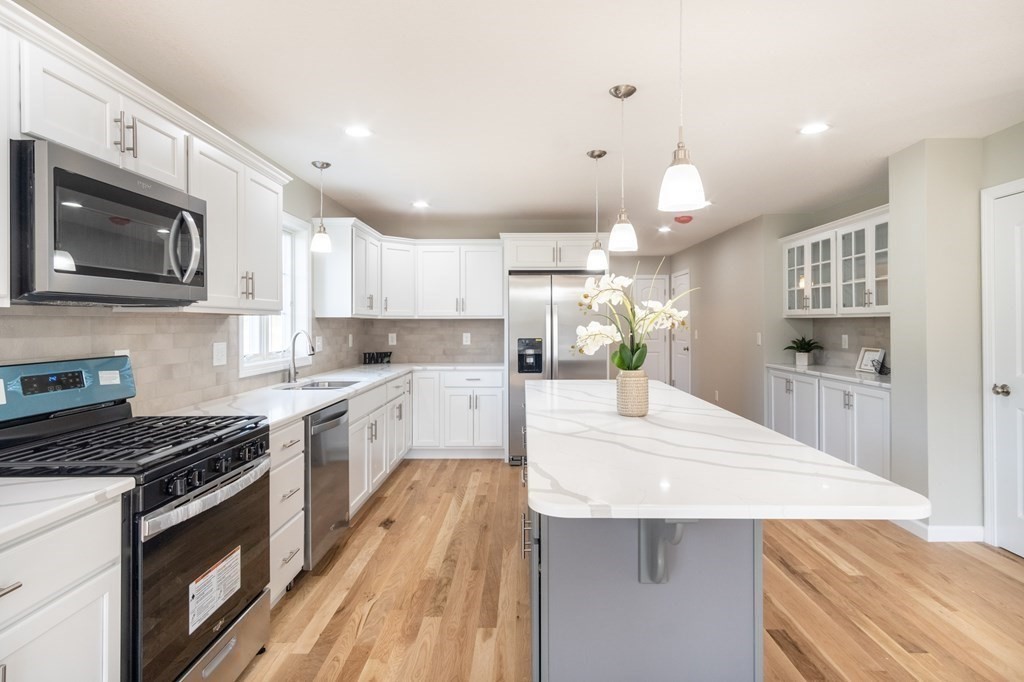 Monson, Massachusetts 01057, United States, 4 Bedrooms Bedrooms, ,3 BathroomsBathrooms,Residential,Active,227879