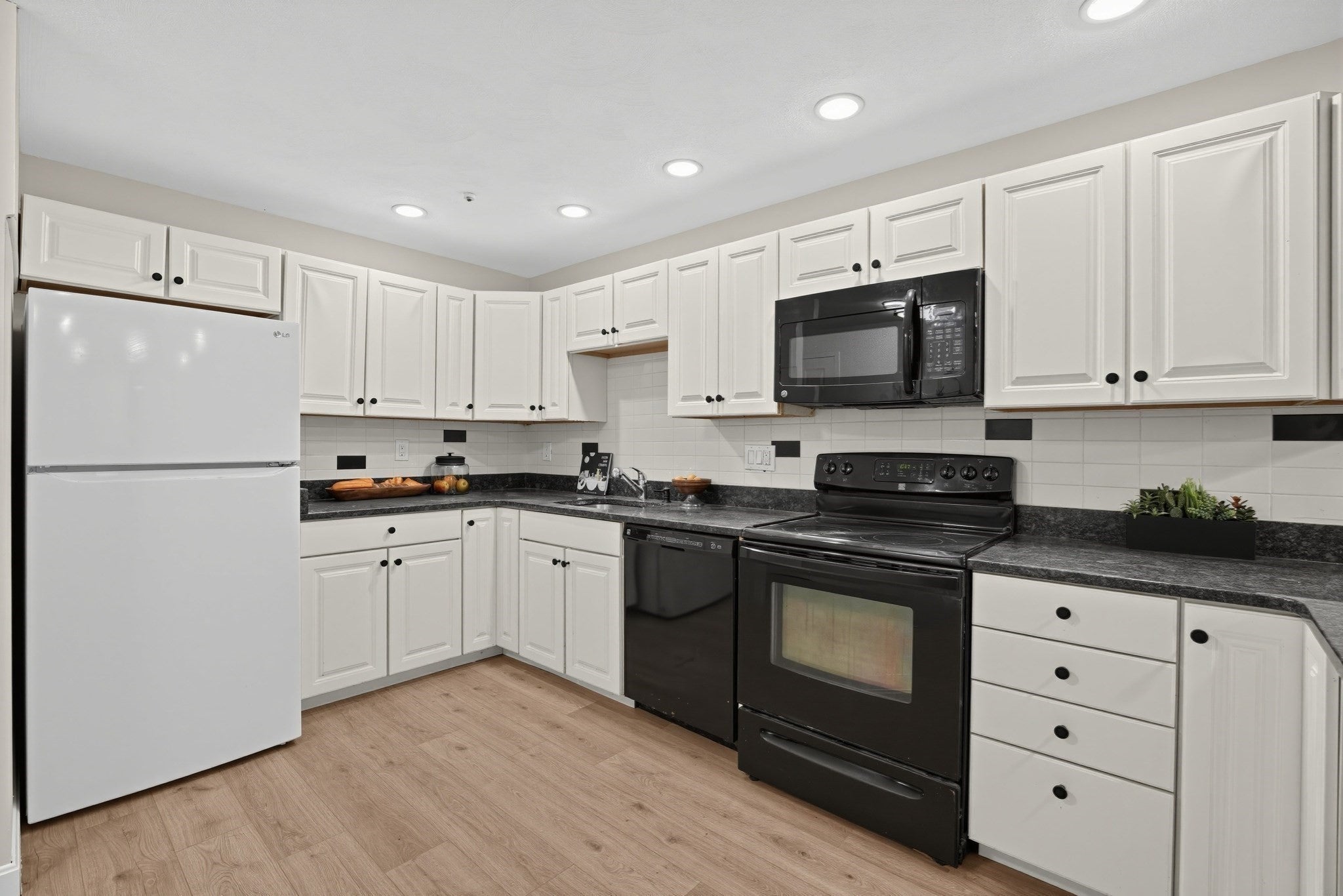 595 Revere Beach Parkway #6, Revere, MA, 595 Revere Beach Parkway #6, Revere, MA Photo #9