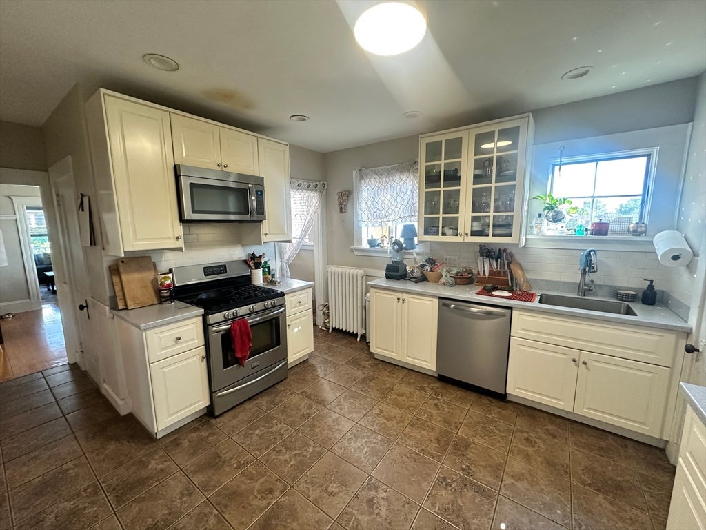 12 Indiana Ave #2, Somerville, MA Photo #9