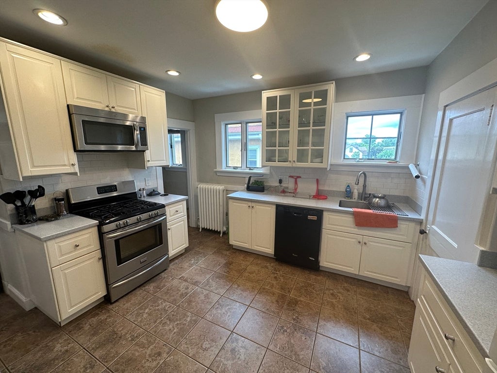 12 Indiana Ave #2, Somerville, MA Photo #2
