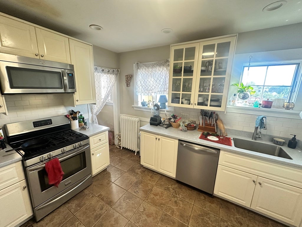 12 Indiana Ave #2, Somerville, MA Photo #10