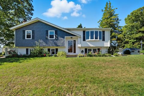 6 White Way Stoughton MA 02072