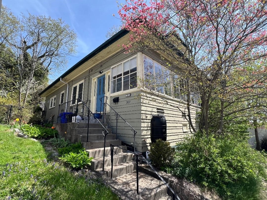 307 West Street