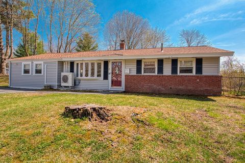 8 Braintree Ave Brockton MA 02302