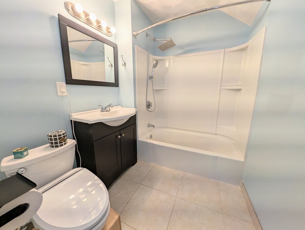 35 Francis St, Everett, MA, 35 Francis St, Everett, MA Photo #17