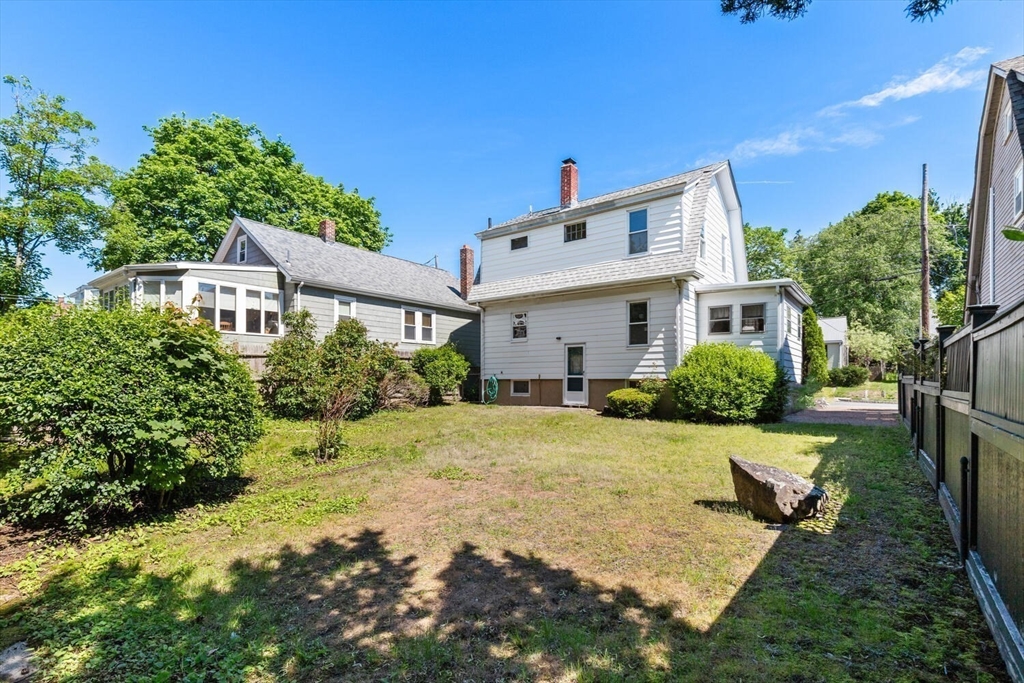 33 Lowell Ave
