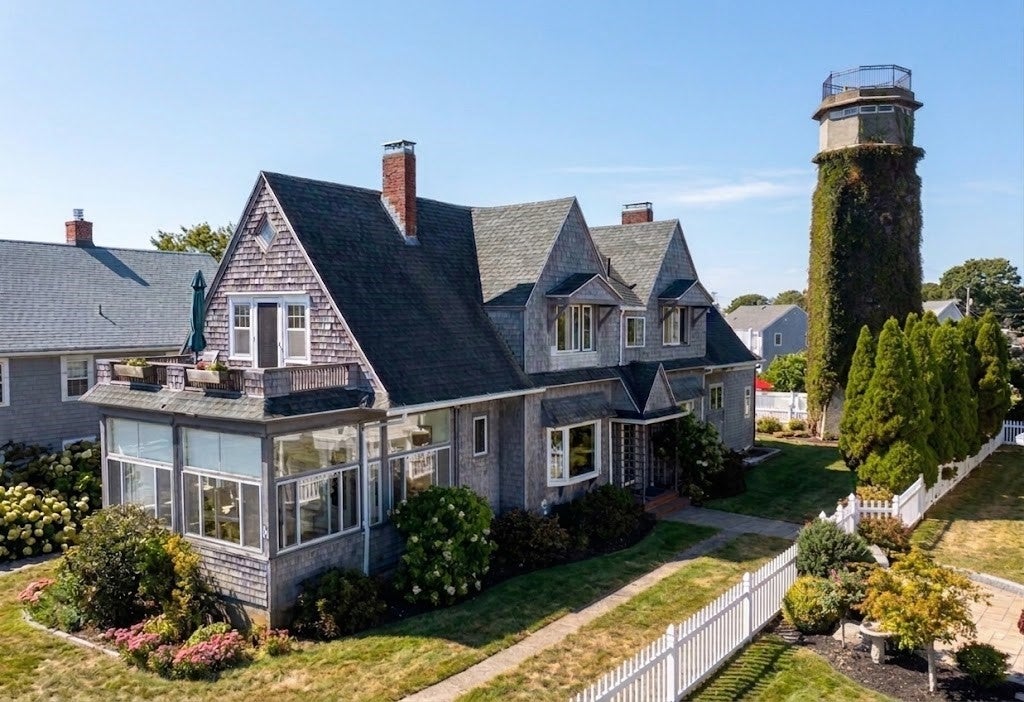 11 Bluff Rd
