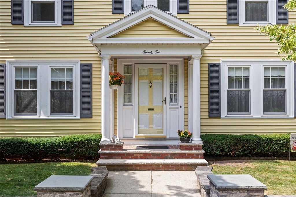 22 Gleason St