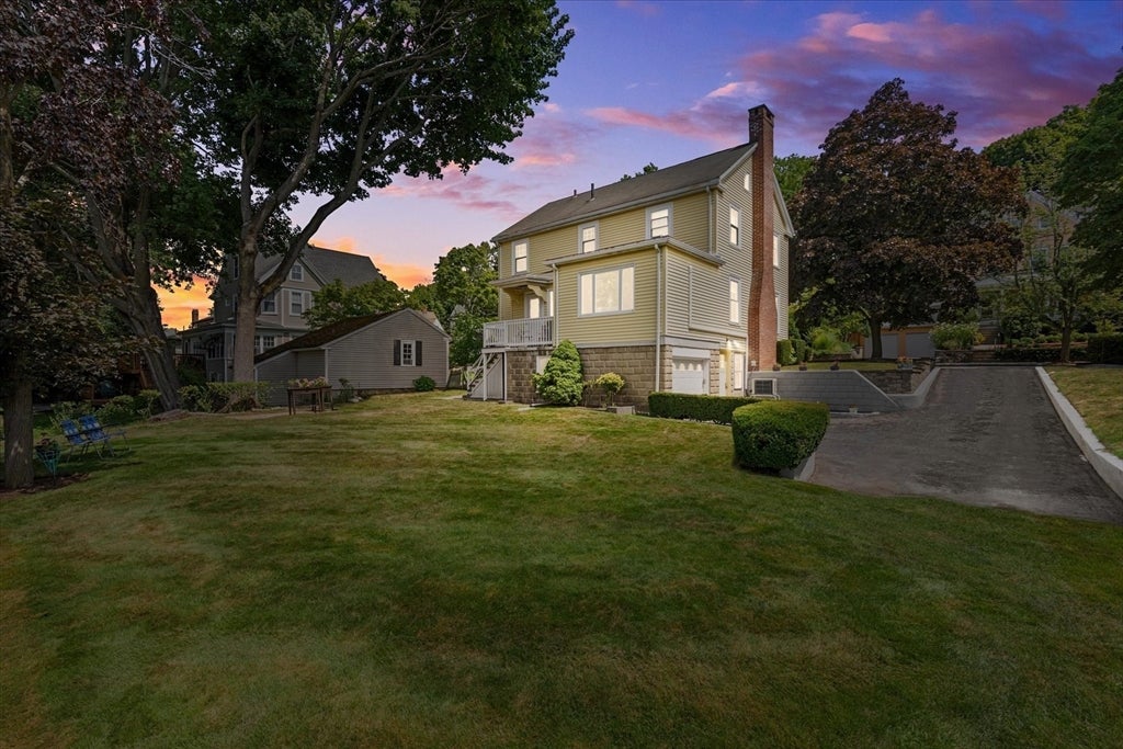 22 Gleason St