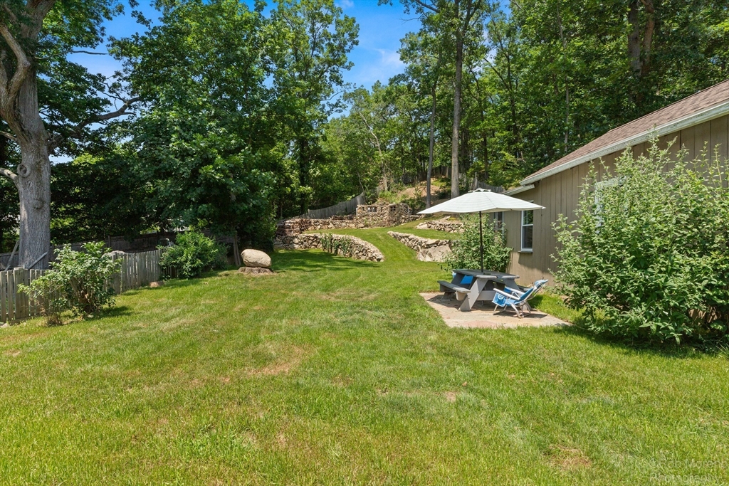 10 Hillside Avenue