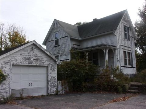 351 County Rd Barrington RI 02806