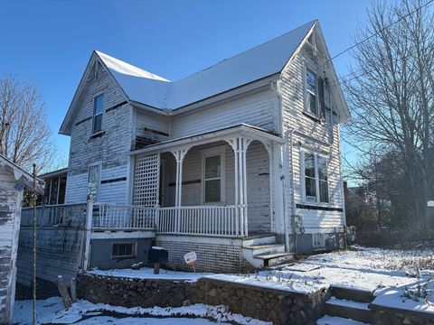 351 County Rd Barrington RI 02806