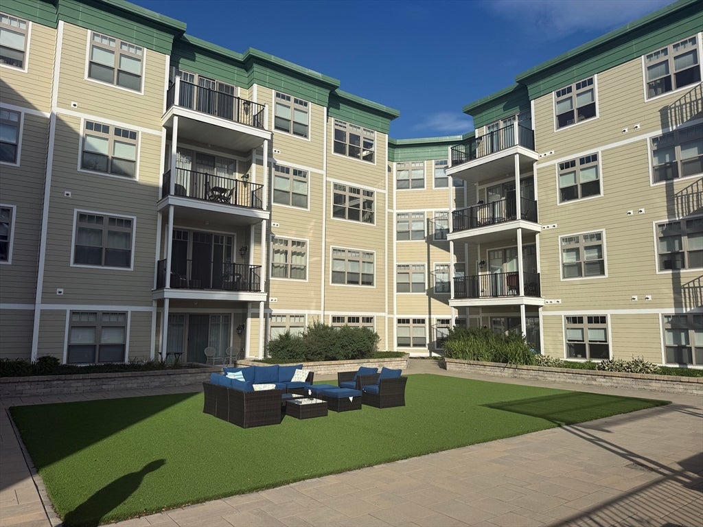 69 Foundry St 513