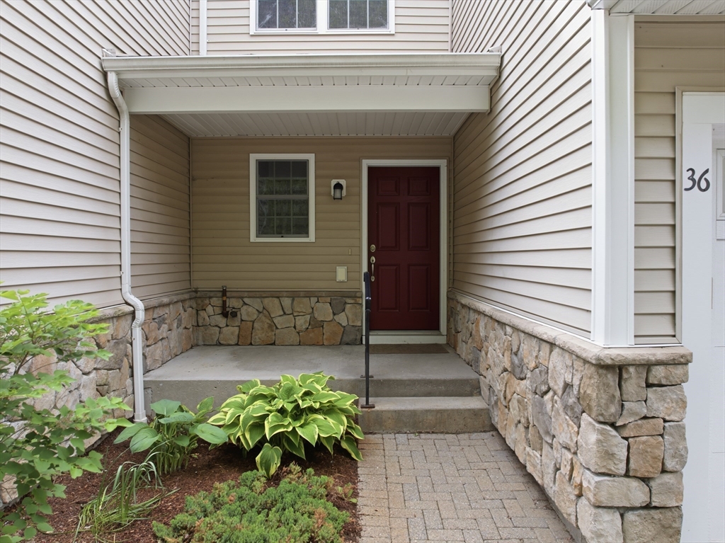 36 Pondside Dr 36