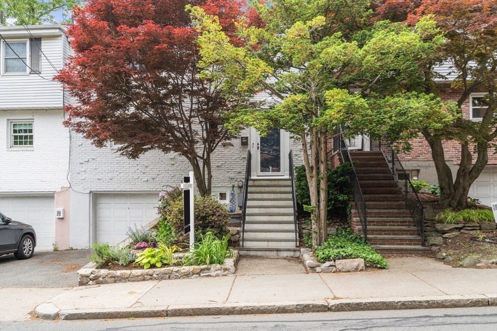 214 Kent Street