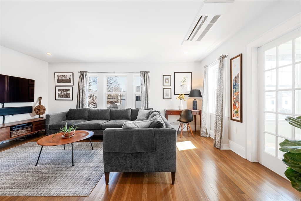 6 Hovey Road 6